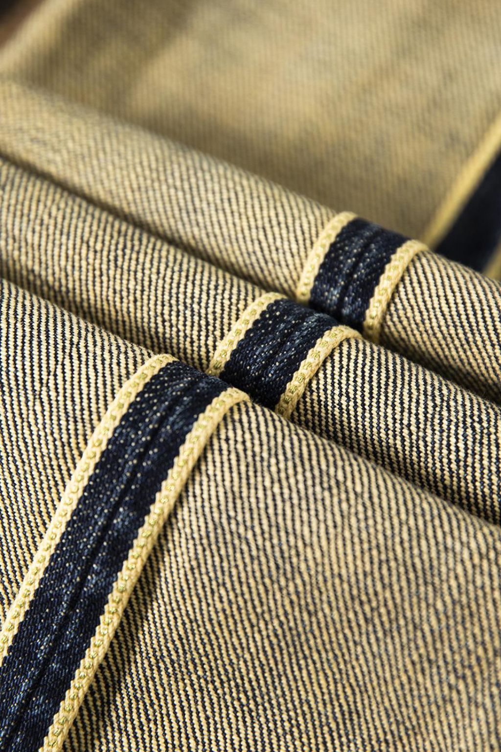 LǍOSHÍ | 老石 Selvedge 22oz Straight, Heavy Washed Vintage Denim
