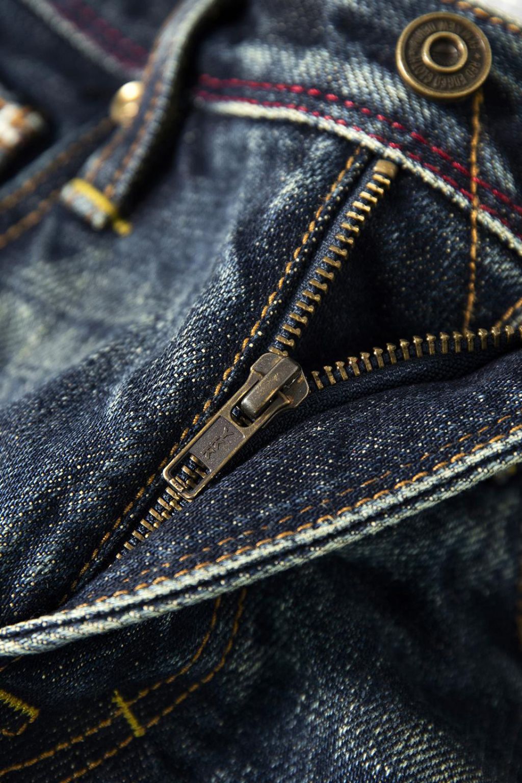 LǍOSHÍ | 老石 Selvedge 22oz Straight, Heavy Washed Vintage Denim